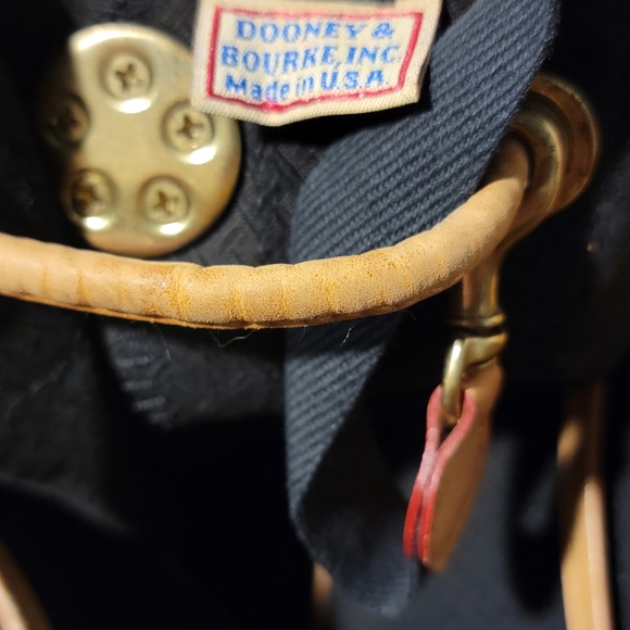 Dooney & Bourke bucket bag - Picture 8 of 9